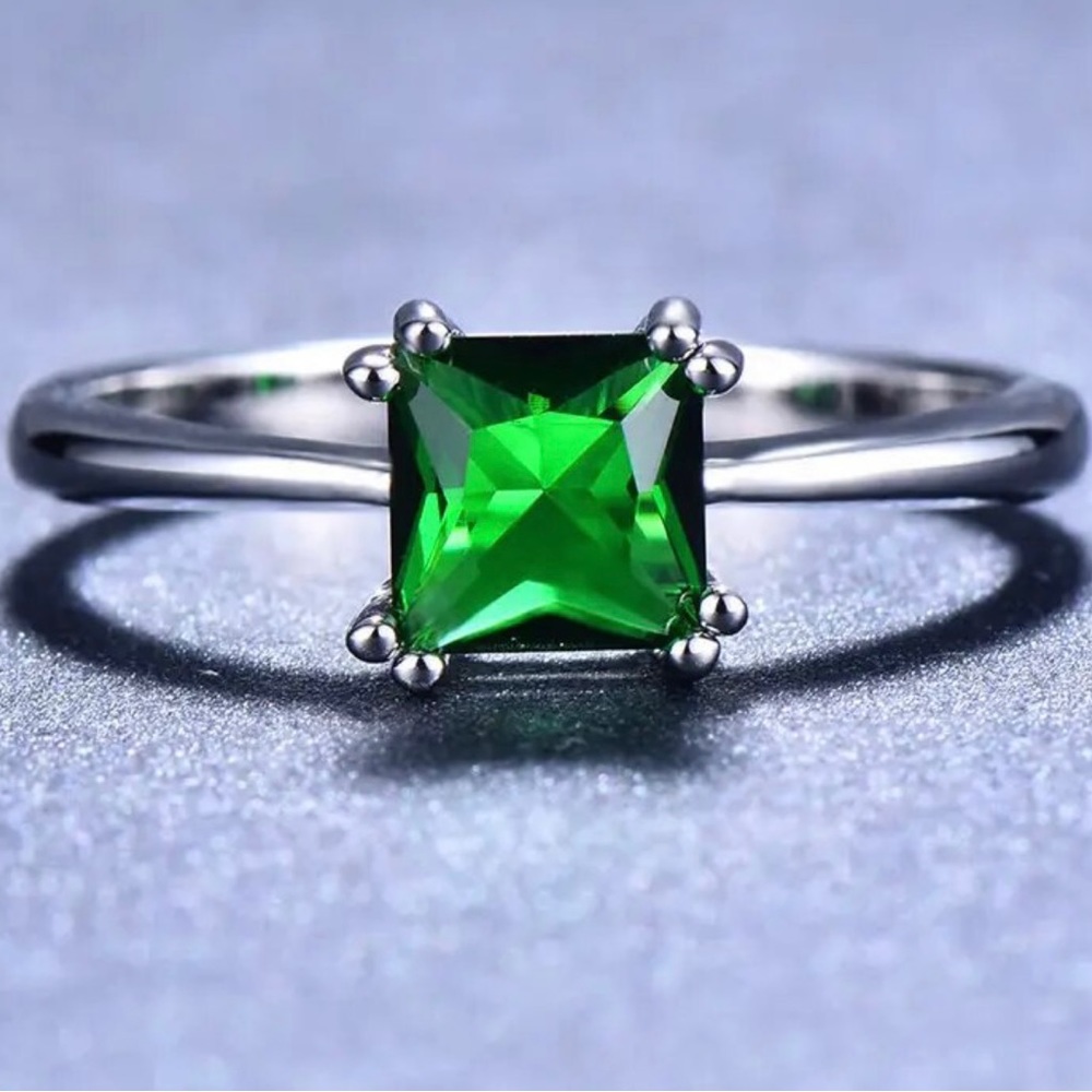 Emerald Green Princess Cut Ring